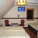 拉丰塔纳酒店 酒店