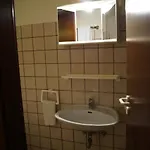 La Fontana Hotel *