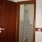拉丰塔纳酒店 *