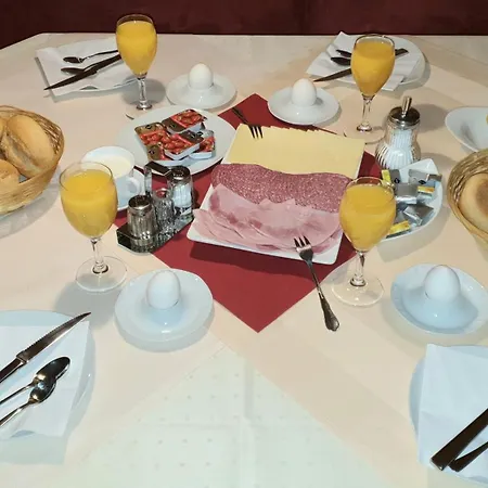 La Fontana Hotell *