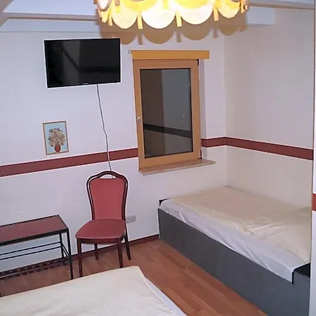 拉丰塔纳酒店 酒店 朗格尔斯海姆